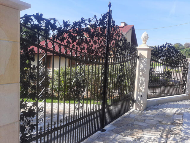 Piękne ogrodzenie kute jako ozdoba twojego domu