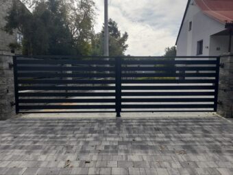 Brama ogrodzeniowa, wjazdowa, uchylna, nowoczesna BU 097