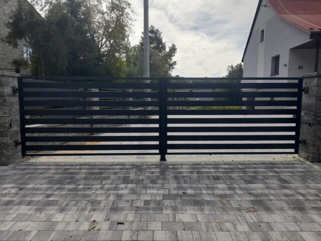 Brama ogrodzeniowa, wjazdowa, uchylna, nowoczesna BU 097