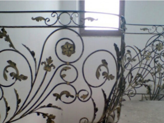 Balustrada wewnętrzna o&nbsp;nieregularnym kształcie BKW 008