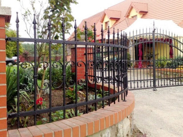 Ozdobne ogrodzenie kute OK 007