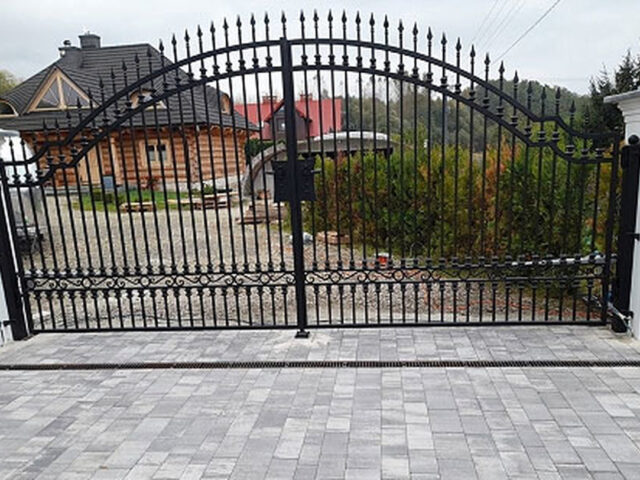 Brama uchylna kuta półokrągła&nbsp;BU 083