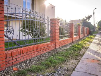 Ogrodzenie kute z&nbsp;ornamentami OK 051