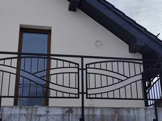 Balustrada zewnętrzna balkonowa czarna BKZ 090