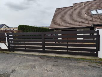 Brama wjazdowa przesuwna ogrodzeniowa czarna BP 032