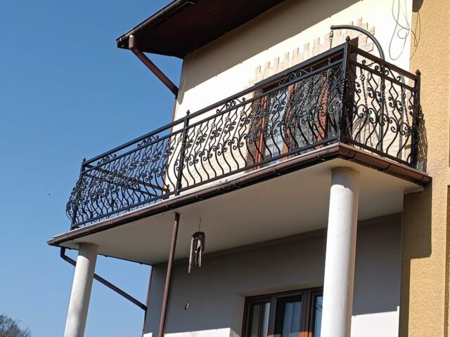 Balustrada zewnętrzna balkonowa kuta BKZ 100