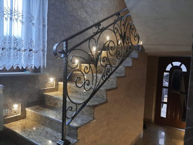 balustrady-metalowe-kute-wewnetrzne-1