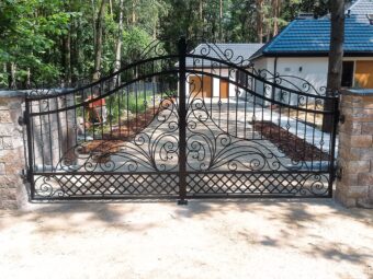 Brama ogrodzeniowa, wjazdowa, uchylna, kuta, elegancka BU 093