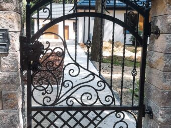 Brama ogrodzeniowa, wjazdowa, uchylna, kuta, elegancka BU 093