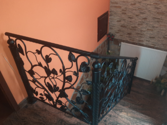 Elegancko zdobiona balustrada wewnętrzna BKW 042