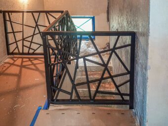 Wewnętrzna balustrada metalowa BKW 043