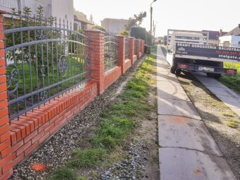 Ogrodzenie kute z&nbsp;ornamentami OK 051