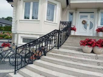 Balustrada balkonowa zewnętrzna zdobiona BKZ 080