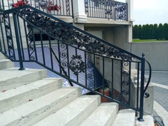 Balustrada balkonowa zewnętrzna zdobiona BKZ 080