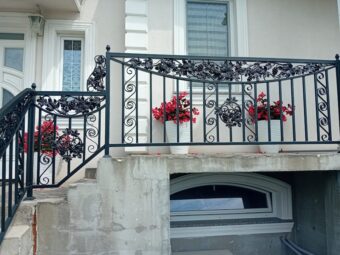 Balustrada balkonowa zewnętrzna zdobiona BKZ 080