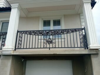Balustrada balkonowa zewnętrzna zdobiona BKZ 080