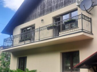 Balustrada zewnętrzna balkonowa zdobiona BKZ 081