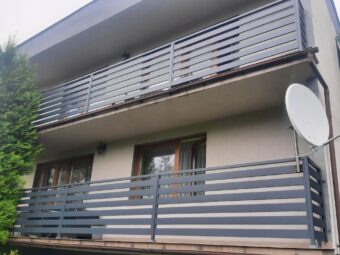 Balustrada zewnętrzna balkonowa czarna BKZ 088