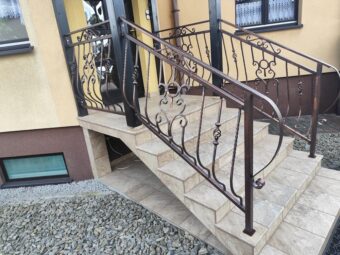 Balustrada zewnętrzna schodowa ozdobna BKZ 091