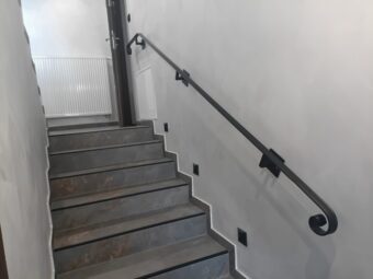 Pochwyt łamany czarny KA 4