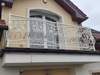 Balustrada zewnętrzna balkonowa biała&nbsp;BKZ 099